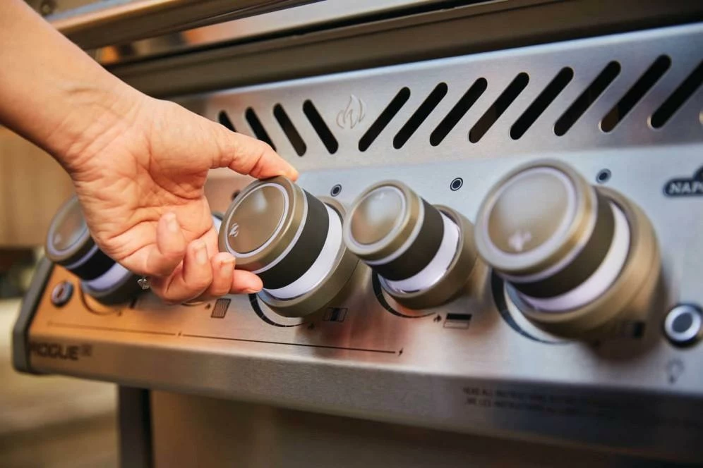 Napoleon Grills Rogue SE 425 RSIB With Infrared Side And Rear Burners , Propane, Stainless Steel - Image 6