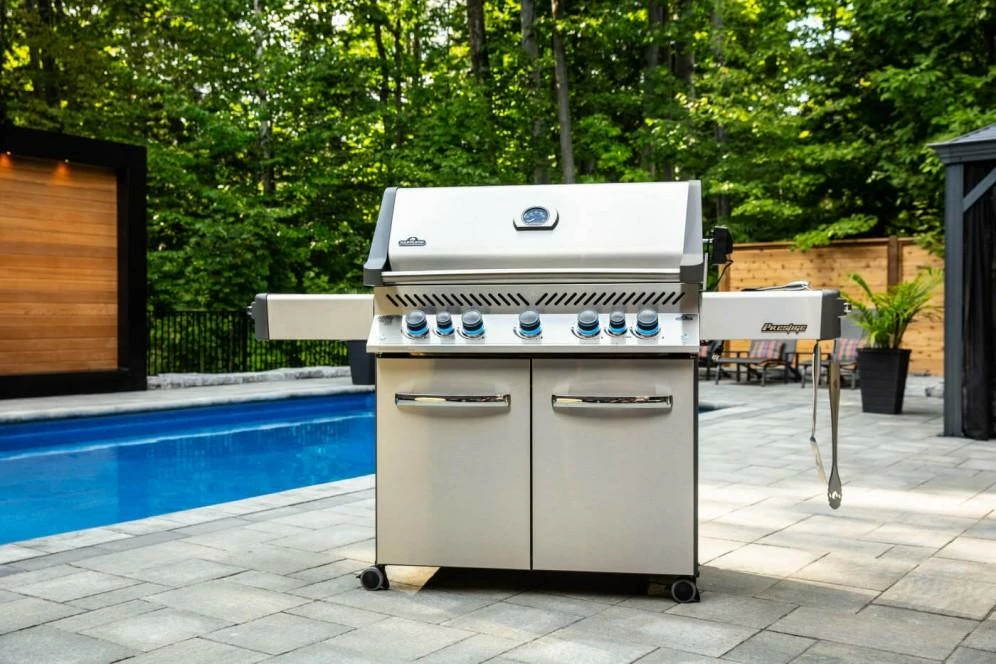 Napoleon Grills Prestige 665 RSIB With Infrared Side And Rear Burners , Propane, Stainless Steel - Image 4